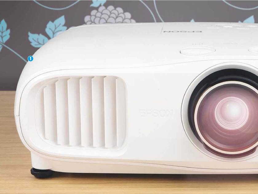 JVC DLA-N5 Review – Projector with plenty of pixels