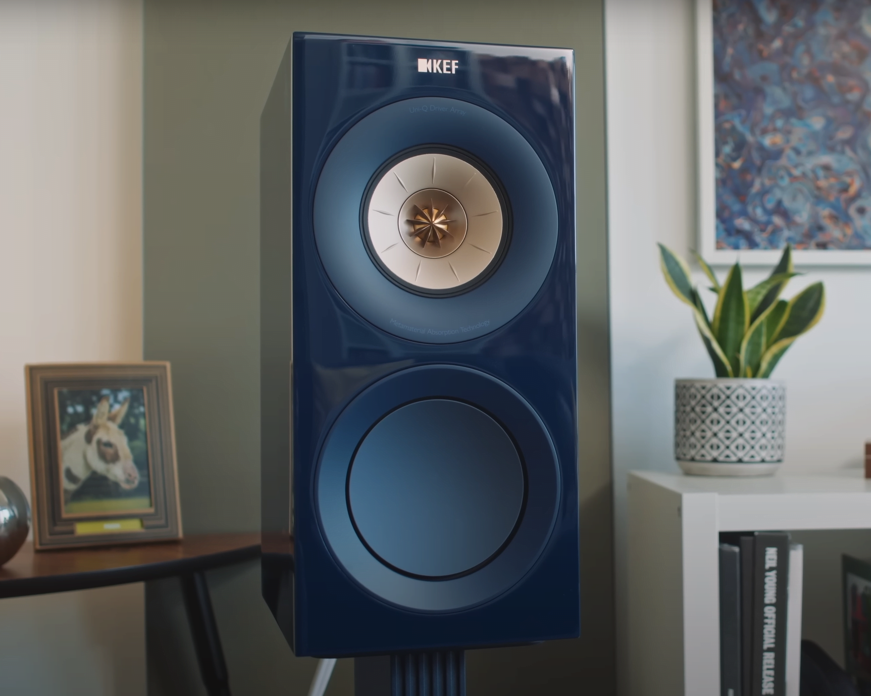 KEF R3 Meta front view