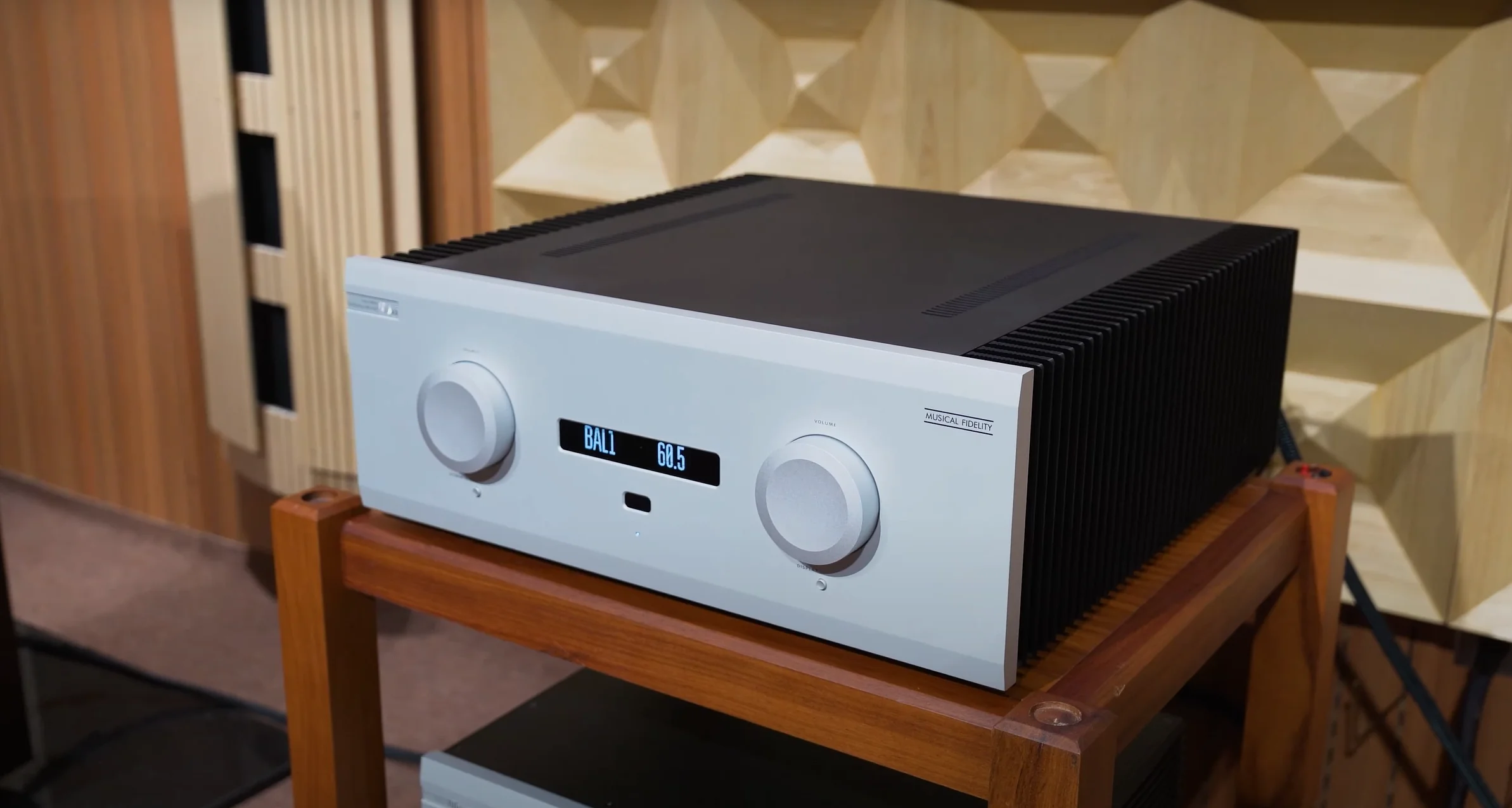 Musical Fidelity M8xi Review 2.png