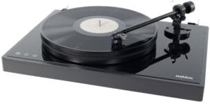 Revox T700 Black Edition front view