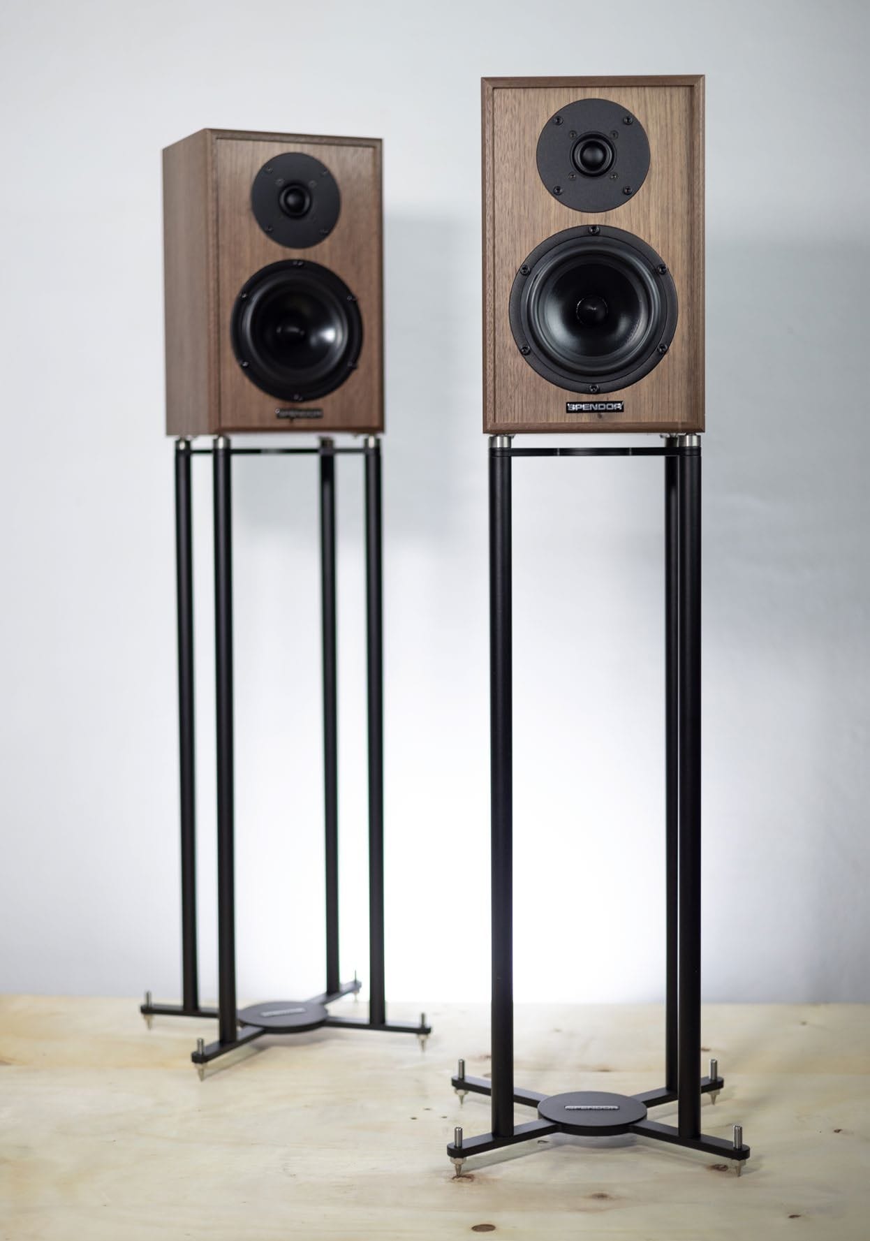 Spendor Classic 4/5 front view on both speakers