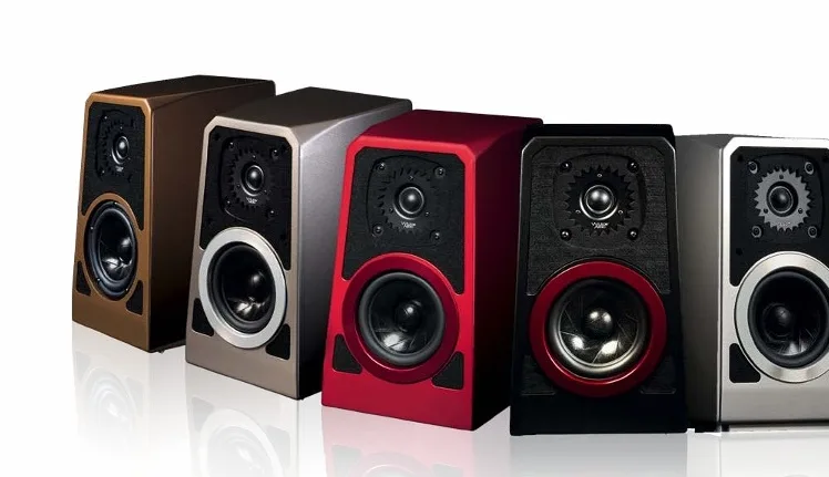 Wilson's TuneTot is available not only in standard colors “Quartz,” “Galaxy Grey,” and “GT Silver.” The Americans also offer paid upgrades such as “Ivory,” “Carmine Red Satin,” and “Diamond Black.”