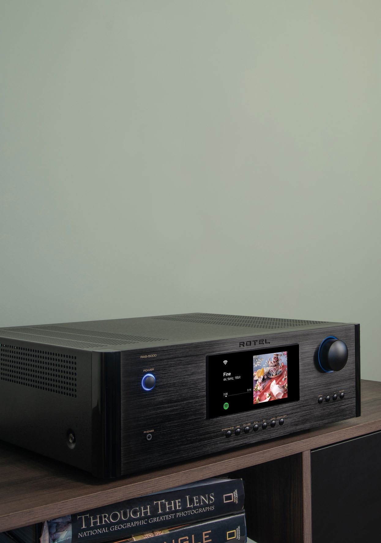 Rotel RAS-5000 Streaming Integrated Amplifier  front view